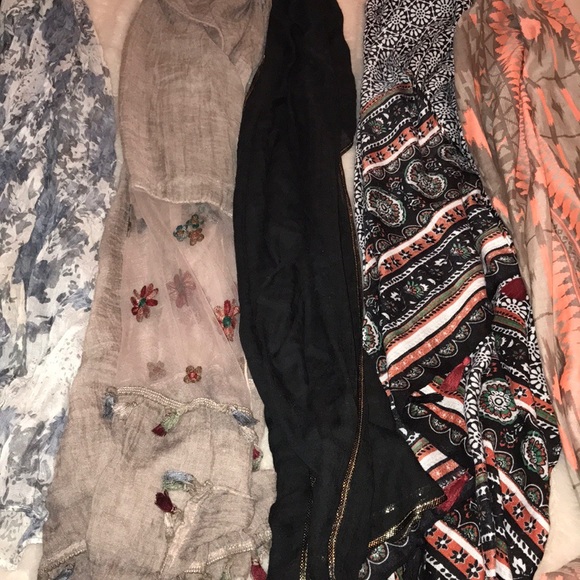 Scarves - Picture 6 of 8